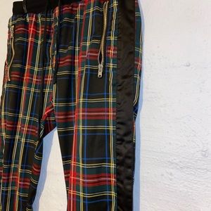 MNML PLAID JOGGERS